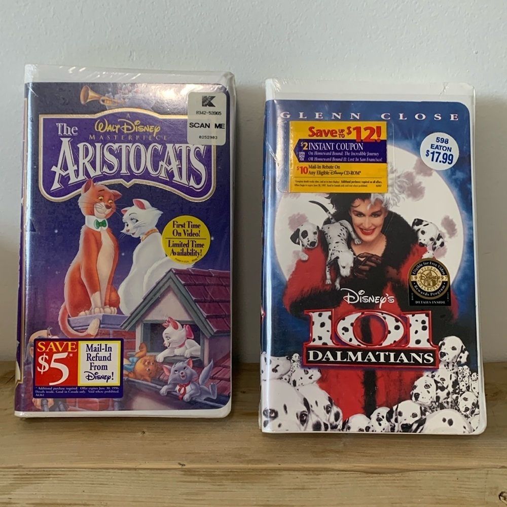 2 NWT Vintage Sealed Disney VHS Tapes The Aristocats and 101 Dalmatians